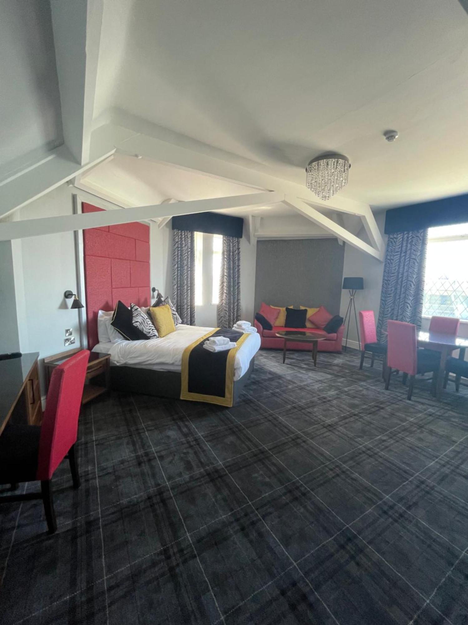 The Grand Hotel Порт-Толбот Экстерьер фото